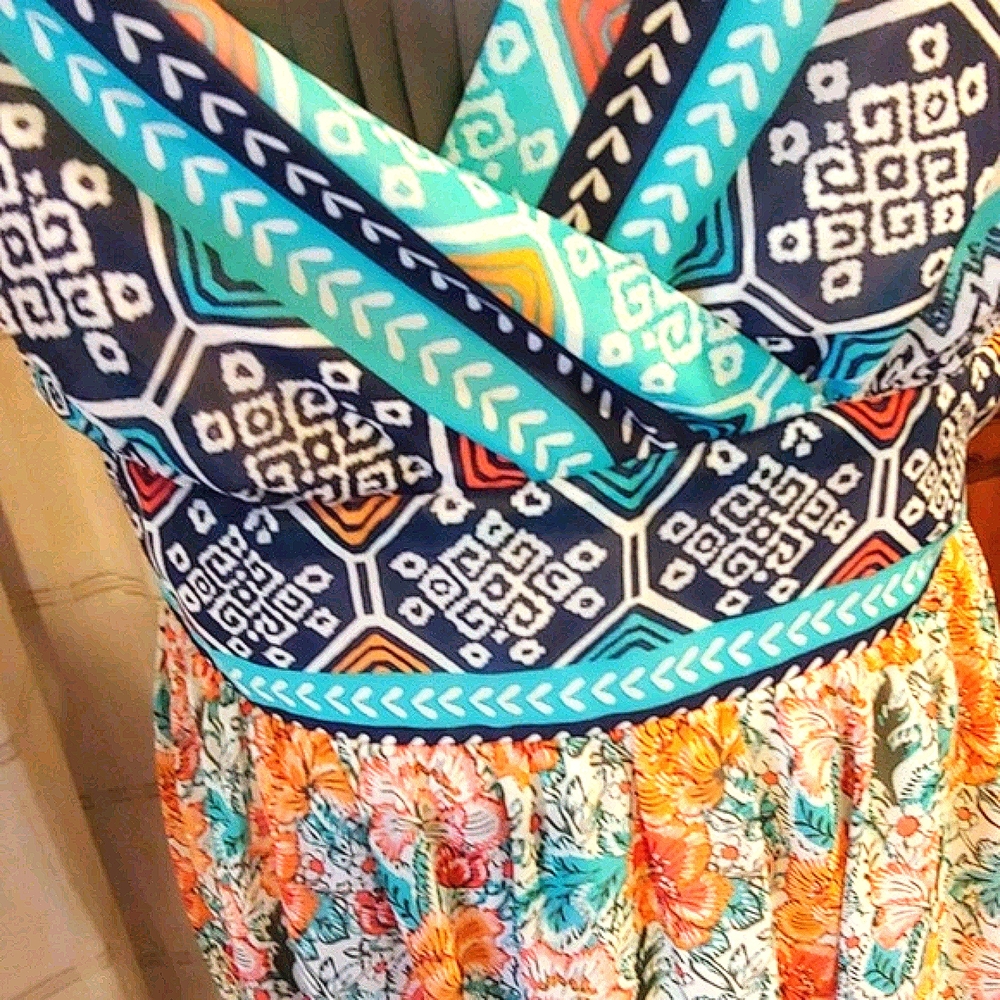 Luxology Maxi Dress - Picture 4 of 4